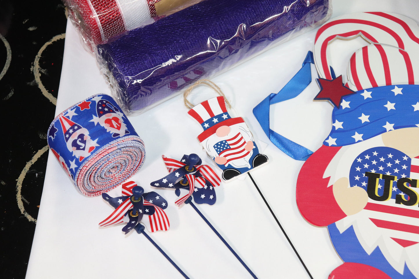 4th of July Gnome Wreath Kit, Deco Mesh Wreath Kit, Patriotic, Red, White, Blue