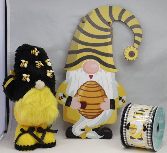 Wreath Sign Gnome Bee, Plush Gnome and Ribbon