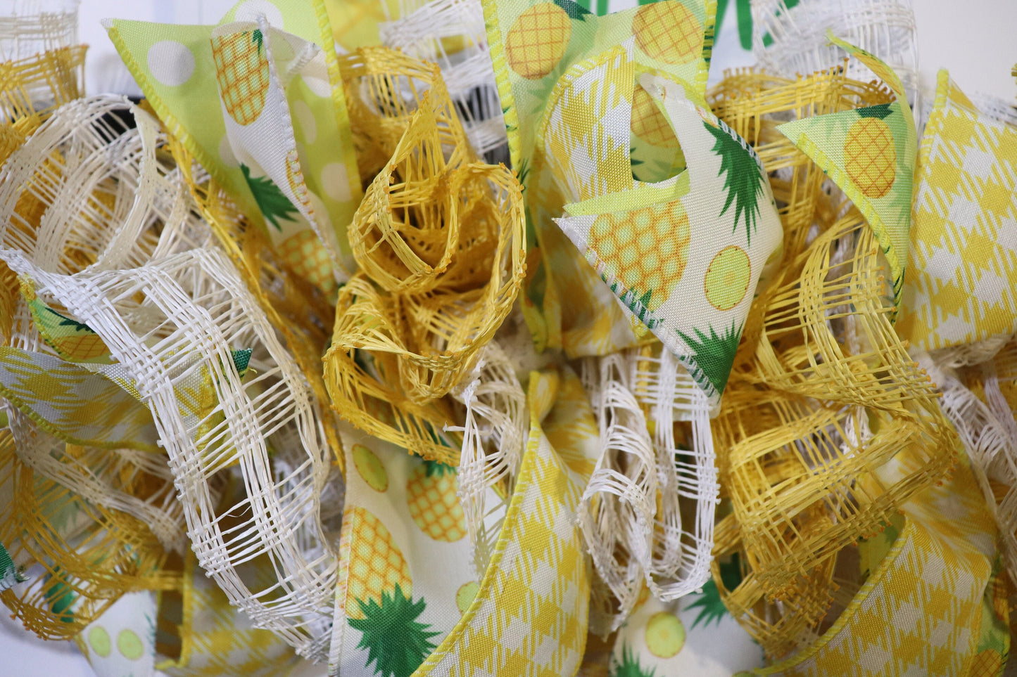 Pineapple Wreath Rail, Everyday Wreath Rail, Deco Mesh Wreath Rail, Yellow and White Wreath Rail